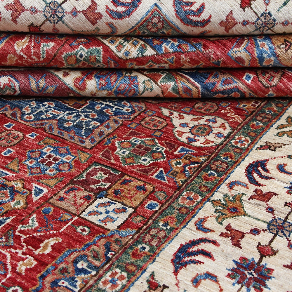 6' x 9' Red Handmade Persian Rug MAMLUK
